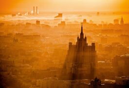 Сталинская высотка на Кудринской площади на рассвете. © Moscowviews.ru