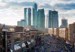 Вид на Москва-сити, Дорогомиловская улица, ТЦ «Европейский». © Moscowviews.ru