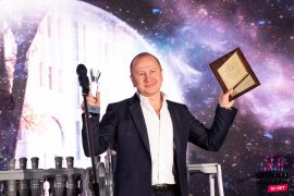 Награду "Тренд года" забирает Сергей Матюхин, генеральный директор компании KR Properties.