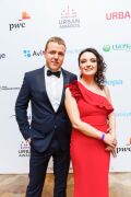 Надежда Корка (Группа ПСН) с коллегой на церемонии Urban Awards.