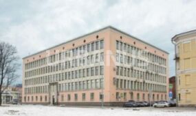 На Выборгской набережной