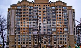 Большеохтинский 16